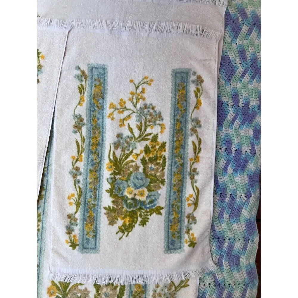 Vintage Bath Towel Set Floral